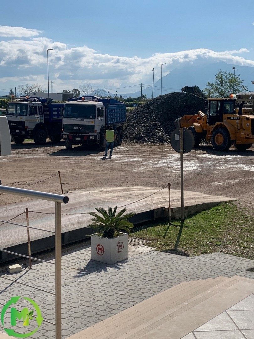 Trasporto inerti Iveco